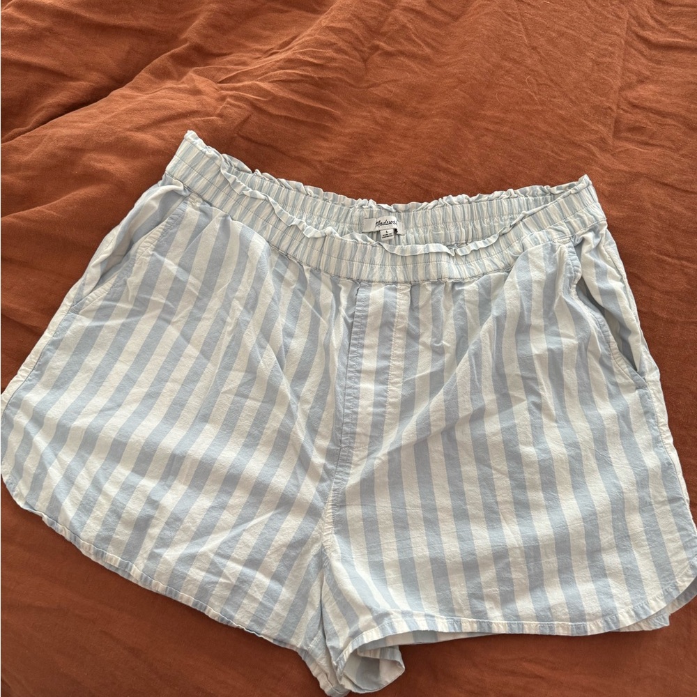 Madewell pull up shorts, size large